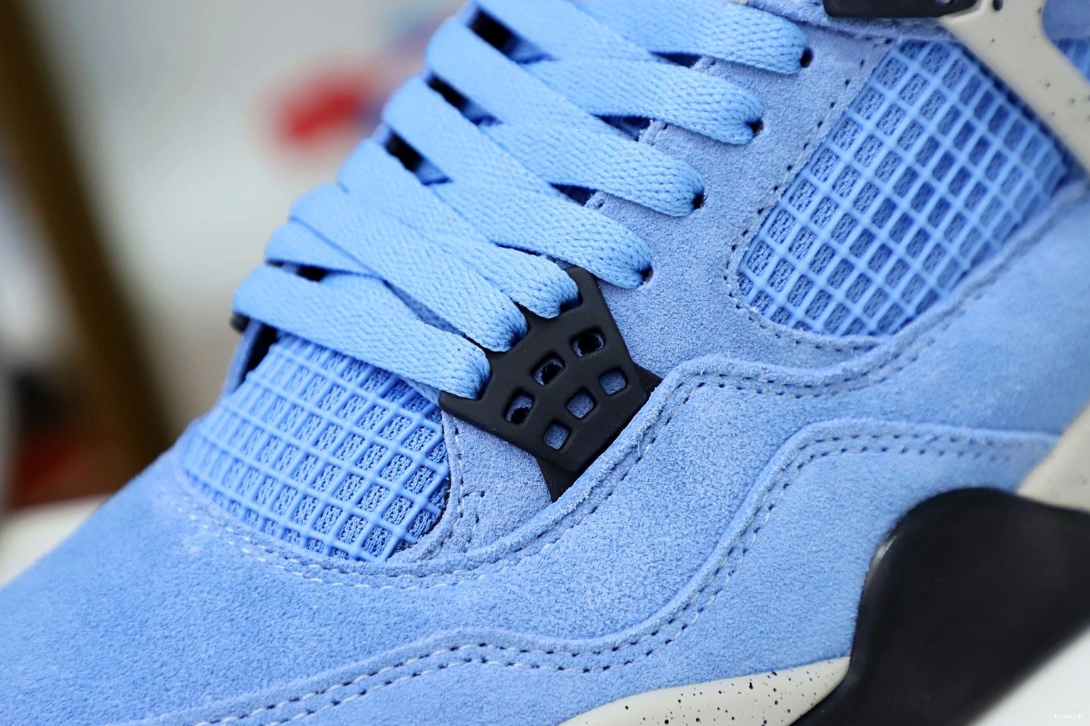 4 BLUE UNIVERSITY AIR JORDAN 0712